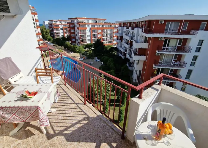 Апартамент Robinson Sea Nessebar View *